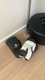 Box bal met boxing handschoenen, Ophalen, Gebruikt, Boksbal