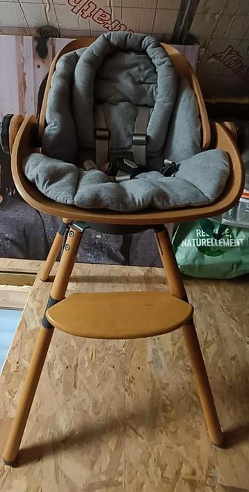 Childhome newborn/meegroei eetstoel beschikbaar voor biedingen