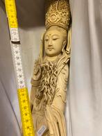 Chinese carved guanine 100 years old, Verzamelen, Religie, Ophalen, Zo goed als nieuw