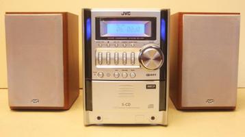 JVC Stereo Met Versterker, 5CD-Speler, Radio & Luidsprekers beschikbaar voor biedingen