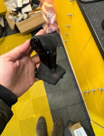 RS4 alcantara shifter in goede staat  beschikbaar voor biedingen