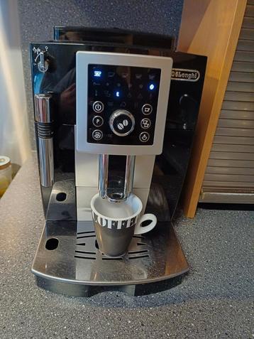 Machine à café DeLonghi disponible aux enchères