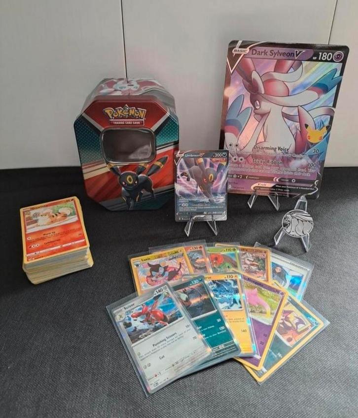 Umbreon verzamelset pokémon, Hobby en Vrije tijd, Verzamelkaartspellen | Pokémon, Zo goed als nieuw, Ophalen of Verzenden