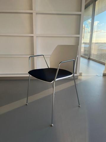Stoelen - 14 stuks beschikbaar beschikbaar voor biedingen