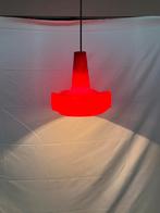 Vintage rode opaline glazen hanglamp van Peill & Putzler '60, Enlèvement ou Envoi, Utilisé
