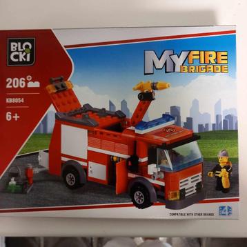 blocs de construction blocki camion de pompiers 206 disponible aux enchères