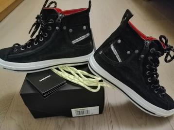 Diesel sneakers met extra veters, nooit gedragen, maat 39 