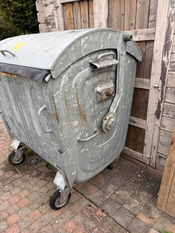Robuuste container beschikbaar voor biedingen