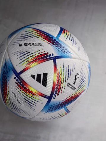 Adidas Voetbal Al Rihla WK 2022 beschikbaar voor biedingen