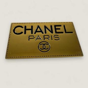 vintage Chanel broche authentiek  beschikbaar voor biedingen