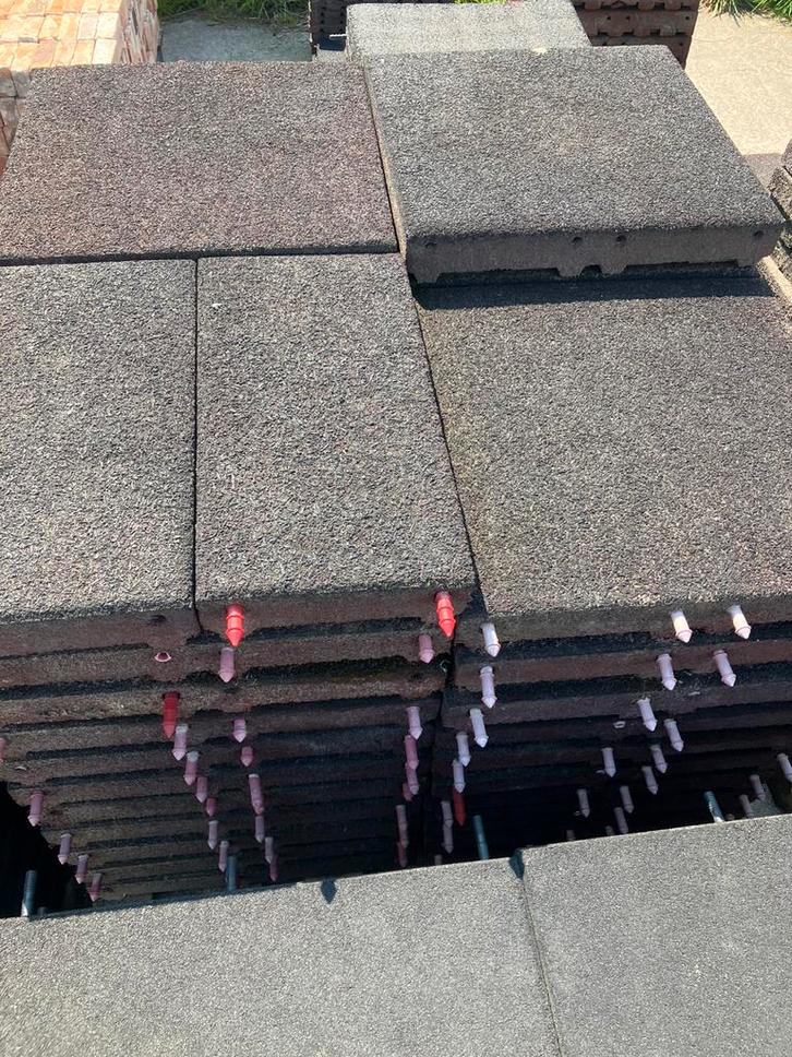 42 vochtdoorlatende rubberen matten 50x50x7,5cm, Dieren en Toebehoren, Stalling en Weidegang