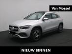 Mercedes-Benz GLA 180 Business Solution + LEDER + PANORAMISC, Auto's, Stof, Gebruikt, Euro 6, 4 cilinders