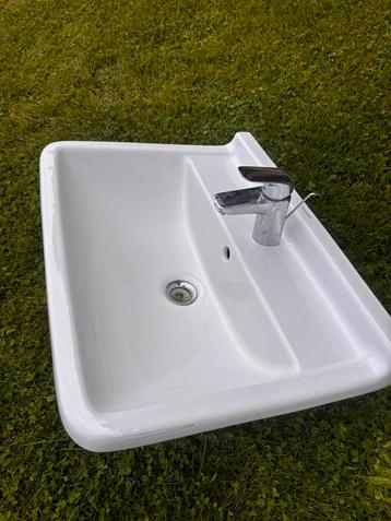 Lavabo Duravit met kraan en afvoer beschikbaar voor biedingen