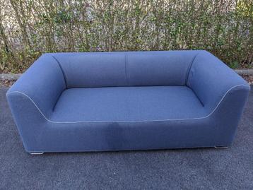 cassina zetel beschikbaar voor biedingen
