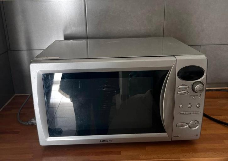 Samsung combimagnetron CK139FS – grill & ovenfunctie, Elektronische apparatuur, Ovens, Gebruikt, Vrijstaand, Oven met grill, Minder dan 45 cm