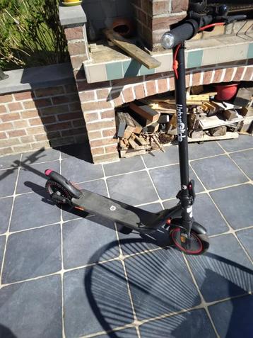 Trottinete électrique Sans chargeur et un probleme de frein, Enlèvement ou Envoi, Utilisé, Step simple, Urban glide