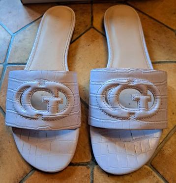 Nieuwe damesslippers Guess maat 41  beschikbaar voor biedingen