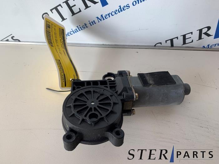 Moteur de vitre portière d'un Mercedes SLK, Enlèvement ou Envoi, 3 mois de garantie, Utilisé, Mercedes-Benz
