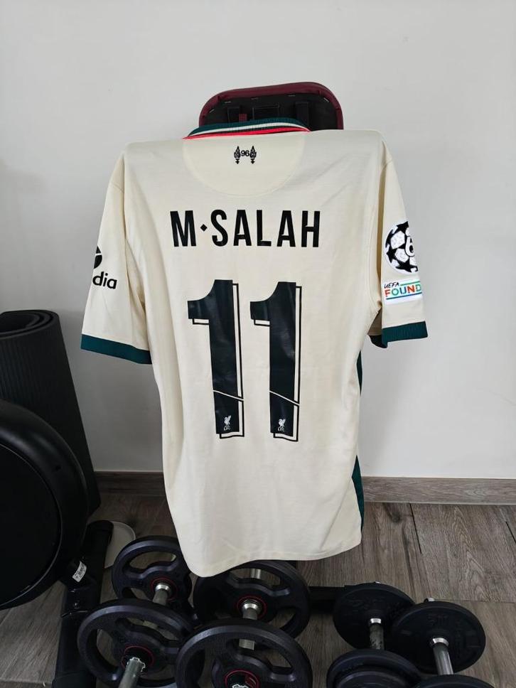 Te koop prachtig Liverpool FC MO SALAH T-shirt, Verzamelen, Sportartikelen en Voetbal, Zo goed als nieuw, Shirt, Ophalen