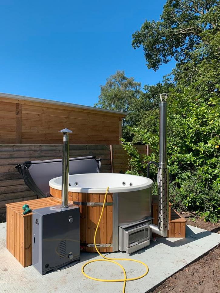 Luxe Hottubs – Direct Leverbaar met diesel kachel!, Tuin en Terras, Zwembad-toebehoren, Zo goed als nieuw, Verlichting, Ophalen