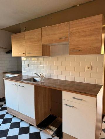 keuken , keukenkast beschikbaar voor biedingen