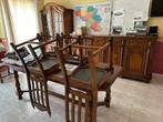 Armoires et table avec 6 chaises, Comme neuf