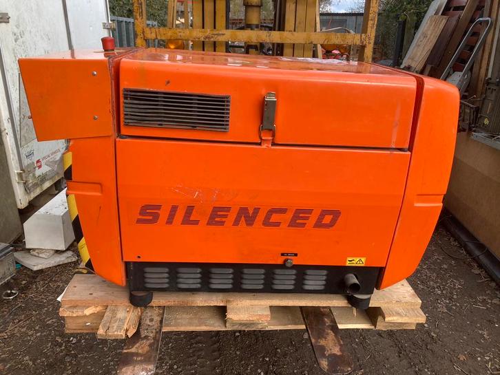 Générateur Genpower 10KVa , 230 v, Articles professionnels, Machines & Construction | Générateurs, Enlèvement