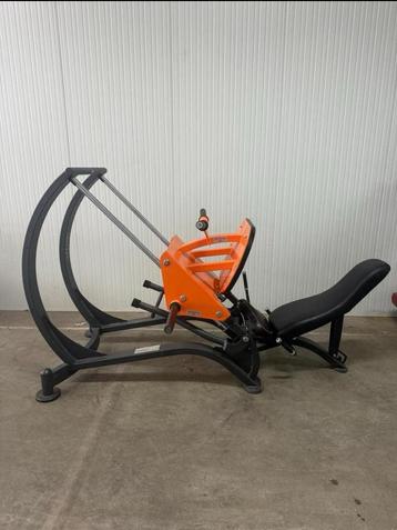 Panatta 45 degree legpress / leg press / beinpresse beschikbaar voor biedingen