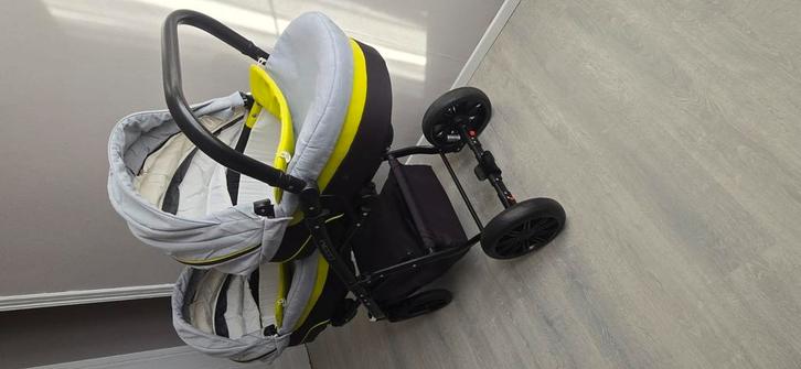 Prachtige tweelingbuggy ! Zo goed als nieuw !, Kinderen en Baby's, Tweelingen en Meerlingen, Zo goed als nieuw, Ophalen