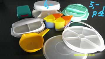 Tupperware garneerspuit, rasp, zuurpot, sapkan, handvergiet. beschikbaar voor biedingen