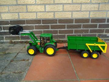 Bruder tractor John Deere 6920 met kiepwagen beschikbaar voor biedingen