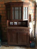 Oude kast (1910-1930) met 4 tegeltjes te koop voor elk redel, Ophalen