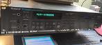 Roland S-550 Sampler met monitor, Muziek en Instrumenten, Synthesizers, Roland, Met midi-aansluiting, Gebruikt, Ophalen