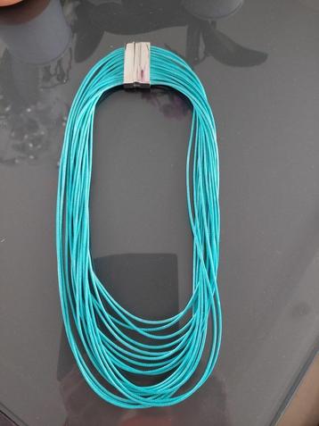 COLLIER beschikbaar voor biedingen