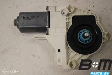 Raammotor RV (bijrijderskant) Audi A6 4G Sedan 8K0959802 beschikbaar voor biedingen