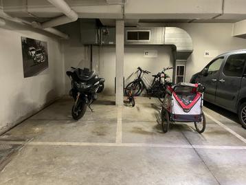 Open autostaanplaats in ondergrondse  garage flatgebouw beschikbaar voor biedingen
