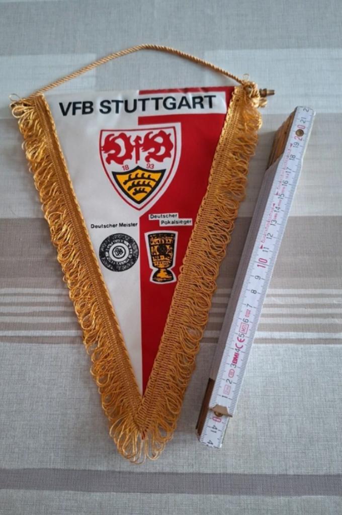 Wimpel VfB Stuttgart met bekers, Verzamelen, Sportartikelen en Voetbal, Zo goed als nieuw, Ophalen of Verzenden