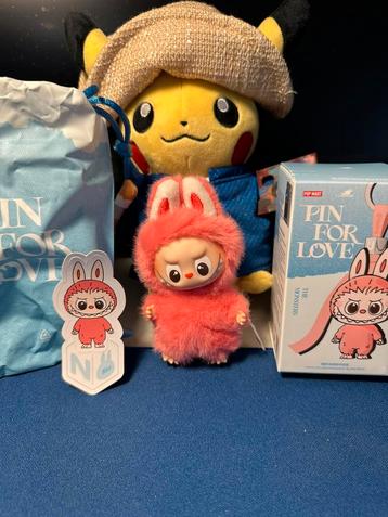 Pop Mart Labubu Pin for Love Series "N" Vinyl Plush Pendant beschikbaar voor biedingen