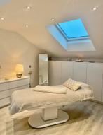 Table massage soin institut électique, Sport en Fitness, Massageproducten, Ophalen, Gebruikt, Massagetafel