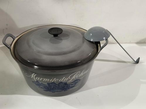 Le Creuset , Marmite de Pecheur , met originele lepel, Huis en Inrichting, Keuken | Potten en Pannen, Zo goed als nieuw, Gietijzer