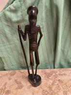 Houten beeldje van Afrikaanse man (34cm hoogte), Antiek en Kunst, Ophalen
