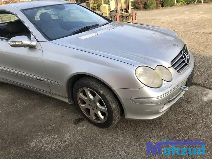 MERCEDES CLK 1.8 C209 W203 links rechts voor veerpoot Fuse, Auto-onderdelen, Ophanging en Onderstel, Mercedes-Benz, Gebruikt