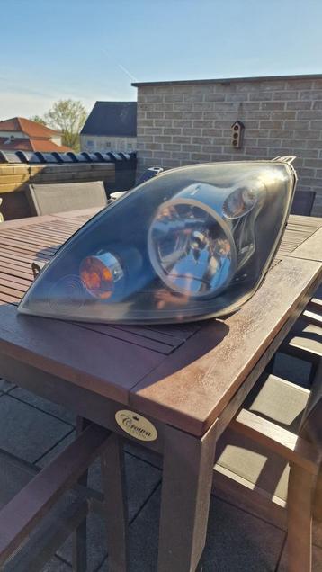 Koplamp ford fiesta mk5 beschikbaar voor biedingen