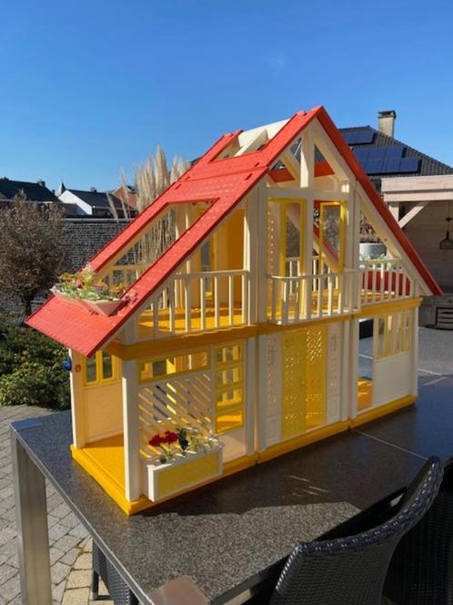 Villa Barbie rétro avec piscine et mobilier, Enfants & Bébés, Jouets | Maisons de poupées, Utilisé, Maison de poupées, Enlèvement