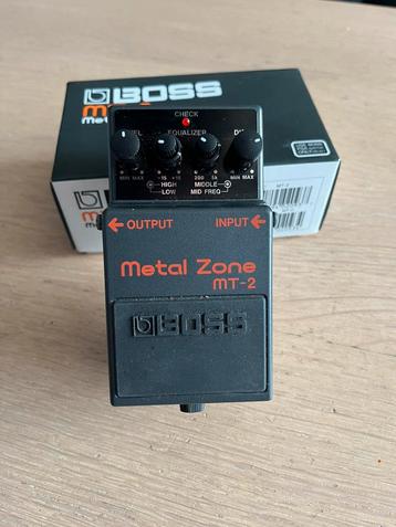 Boss Metal Zone mt-2 disponible aux enchères