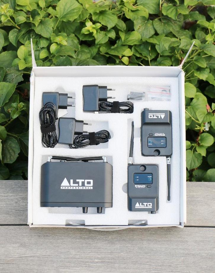 Alto Stealth Wireless (Draadloze XLR verbinding), Audio, Tv en Foto, Luidsprekerboxen, Zo goed als nieuw, Front, Rear of Stereo speakers