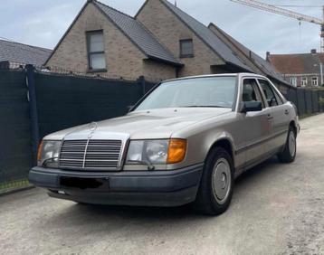 Mercedes W124 230e essence automatique homologuée comme anci, Autos, Achat, Série 200, 5 portes, Automatique
