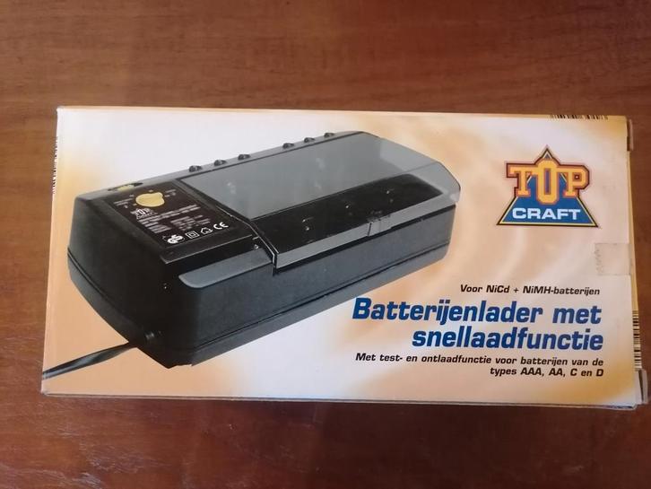 Titel:Top Craft universele batterijlader met timer snelad, TV, Hi-fi & Vidéo, Chargeurs, Enlèvement