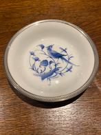 Assiette en porcelaine de Limoges France., Antiquités & Art, Enlèvement ou Envoi