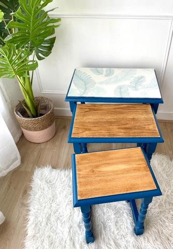 Set van 3 vintage bijzettafeltjes/ nest tafeltjes  beschikbaar voor biedingen